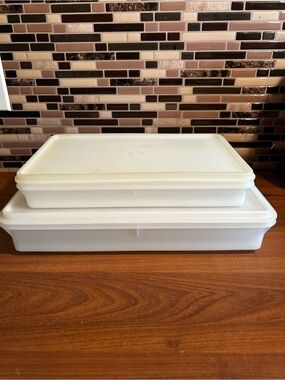 Set of 2 Vintage Tupperware Food Storage Containers with Lids